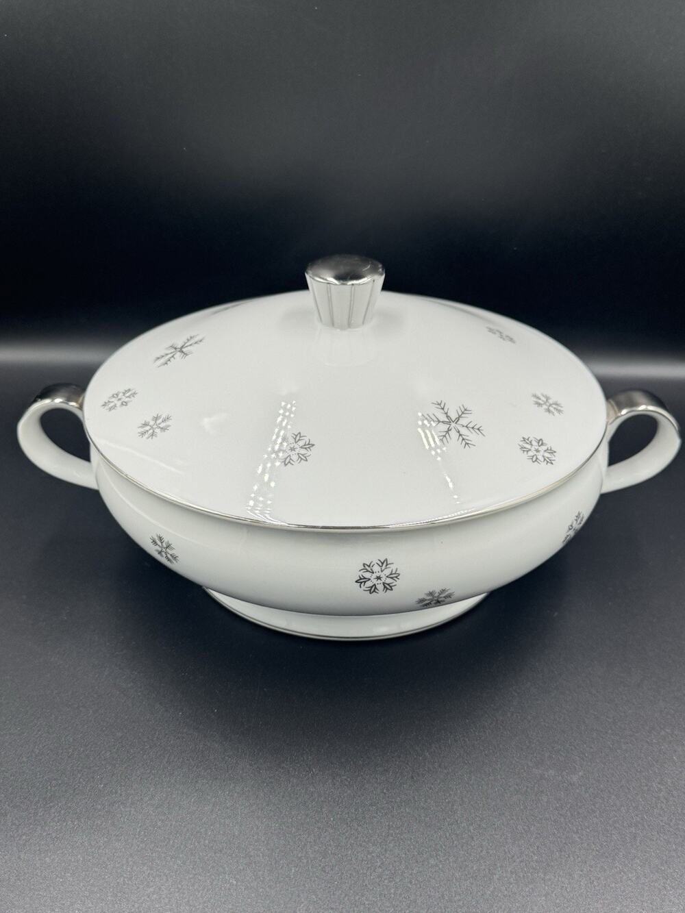 Vintage Seyei Snowy Atomic Snowflake 9” Lidded Veggie Dish MCM